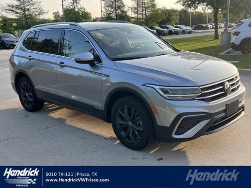 Pyrite Silver Metallic 2024 Volkswagen Tiguan 2.0T SE