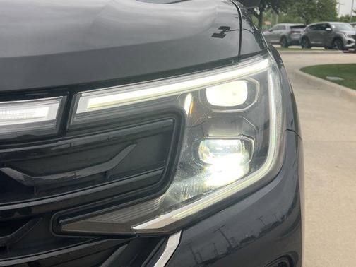 2024 Volkswagen Atlas Cross Sport 2.0T SEL