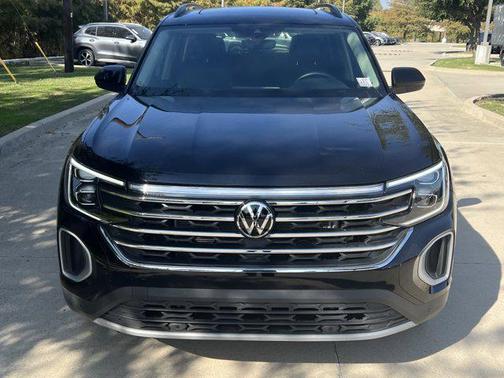 2025 Volkswagen Atlas 2.0T SE w/Technology 4MOTION