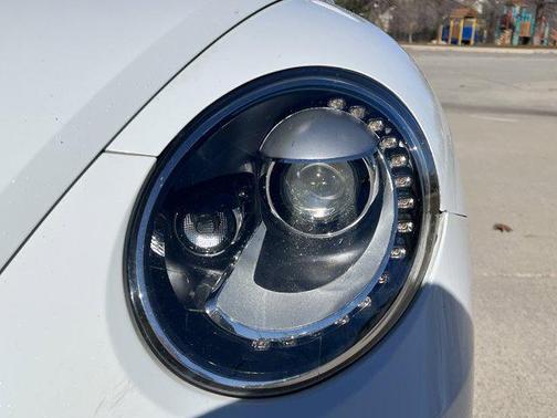 2019 Volkswagen Beetle 2.0T SE