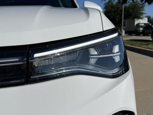 2025 Volkswagen Taos 1.5T SEL