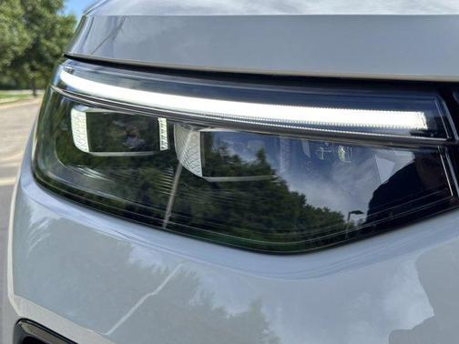 2026 Volkswagen Tiguan 2.0T SEL R-Line 4MOTION