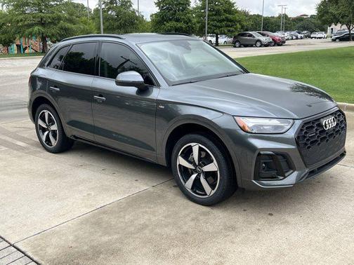 2022 Audi Q5 45 S line Premium Plus
