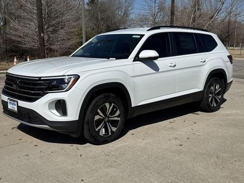 opal white pearl 2026 Volkswagen Atlas 2.0T SE