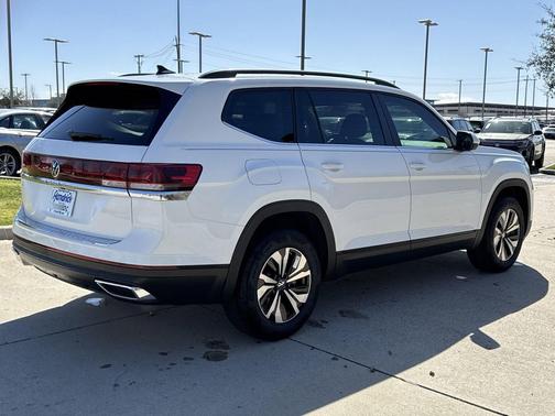 opal white pearl 2026 Volkswagen Atlas 2.0T SE