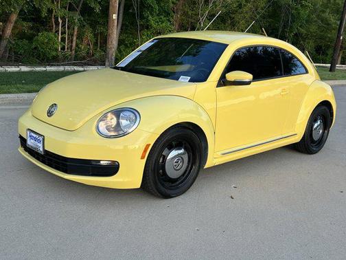 Yellow Rush 2014 Volkswagen Beetle 2.5L