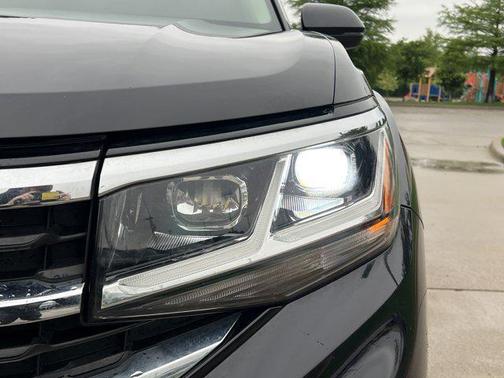 2023 Volkswagen Atlas 3.6L SE w/Technology
