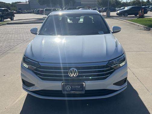 Pure White 2021 Volkswagen Jetta 1.4T SE