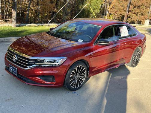2022 Volkswagen Passat 2.0T Limited Edition