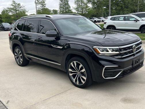 Deep Black Pearl 2023 Volkswagen Atlas 3.6L SEL Premium