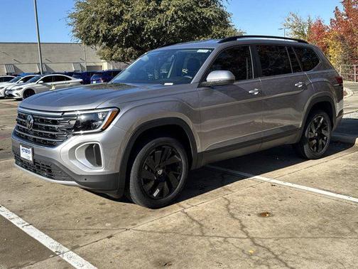 Silver Mist Metallic 2026 Volkswagen Atlas 2.0T SE w/Technology