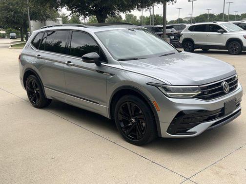 Pyrite Silver Metallic 2023 Volkswagen Tiguan 2.0T SE R-Line Black