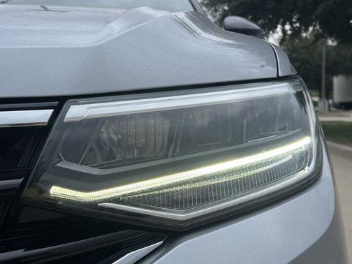 Pyrite Silver Metallic 2023 Volkswagen Tiguan 2.0T SE R-Line Black