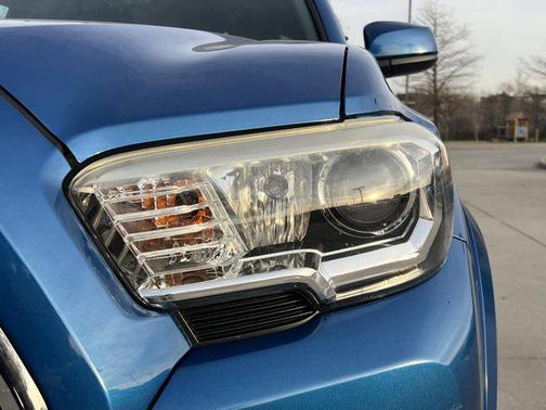 2016 Toyota Tacoma SR5