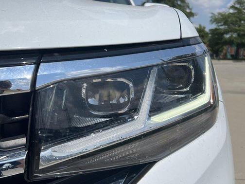 2022 Volkswagen Atlas 3.6L SE w/Technology