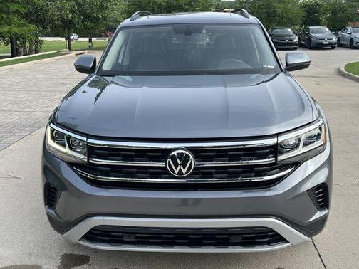 Platinum Gray Metallic 2023 Volkswagen Atlas 3.6L SE w/Technology