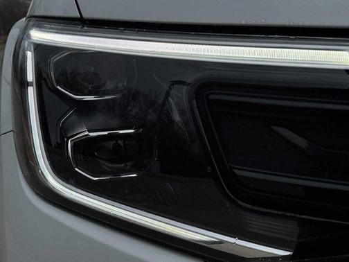 2025 Volkswagen Atlas Cross Sport 2.0T SEL Premium