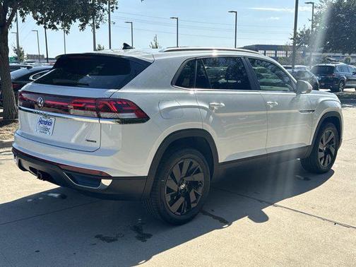 opal white pearl 2026 Volkswagen Atlas Cross Sport 2.0T SE w/Technology