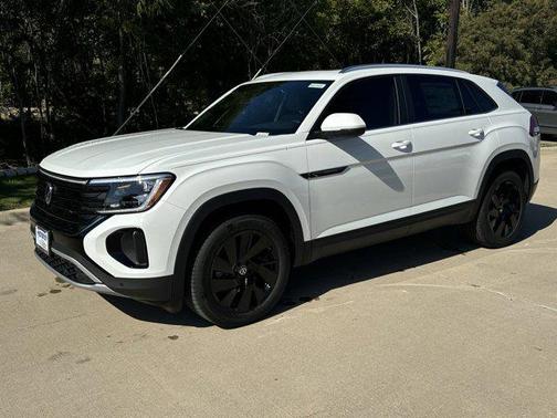 opal white pearl 2026 Volkswagen Atlas Cross Sport 2.0T SE w/Technology