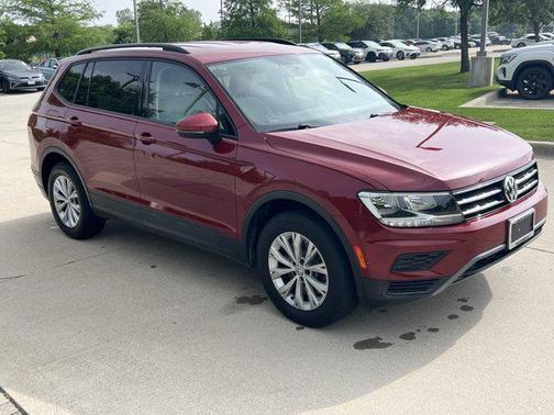 Cardinal Red Metallic 2018 Volkswagen Tiguan 2.0T S