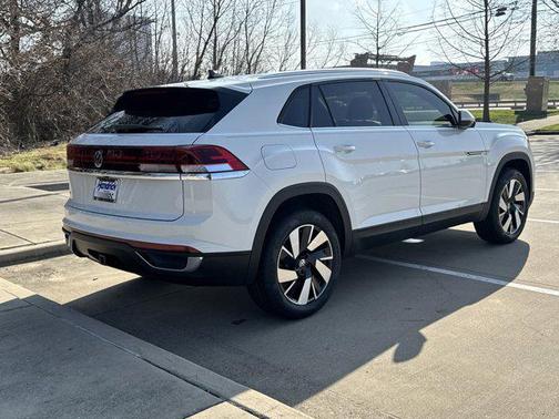 2025 Volkswagen Atlas Cross Sport 2.0T SE w/Technology