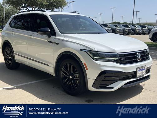 Oryx White Pearl 2022 Volkswagen Tiguan 2.0T SE R-Line Black