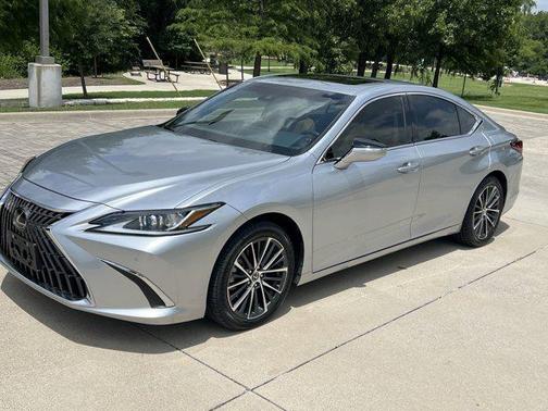 2022 Lexus ES 350 Base