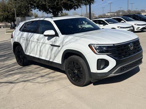 2025 Volkswagen Atlas Cross Sport 2.0T SE w/Technology