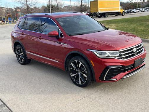 2024 Volkswagen Tiguan 2.0T SEL R-Line 4MOTION