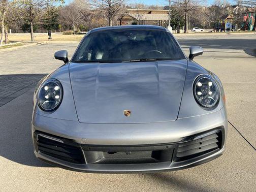 2022 Porsche 911 Carrera