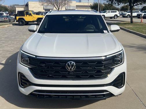 2025 Volkswagen Atlas Cross Sport 2.0T SEL Premium