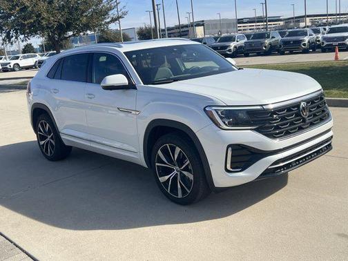 2025 Volkswagen Atlas Cross Sport 2.0T SEL Premium