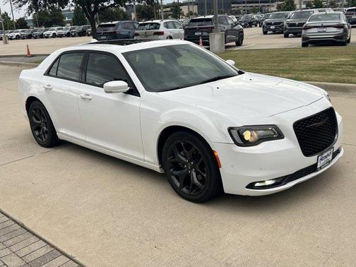 2023 Chrysler 300 S