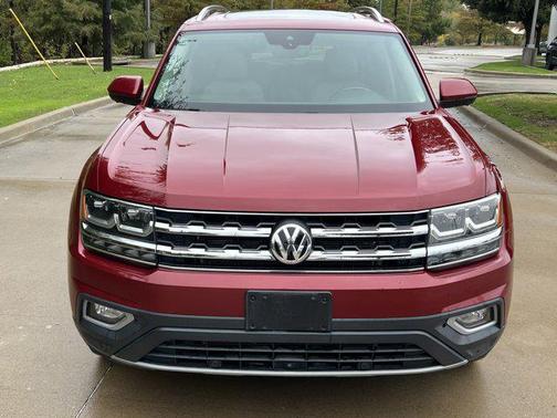 2018 Volkswagen Atlas 3.6L SEL Premium