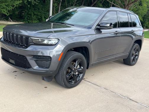 Baltic Gray Metallic Clearcoat 2022 Jeep Grand Cherokee Altitude