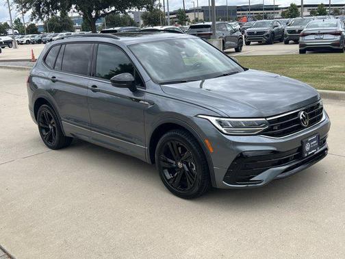 2023 Volkswagen Tiguan 2.0T SE R-Line Black