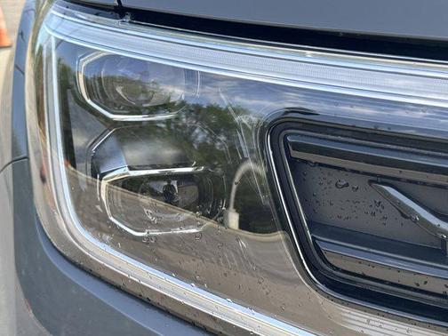 2025 Volkswagen Atlas Cross Sport 2.0T SEL