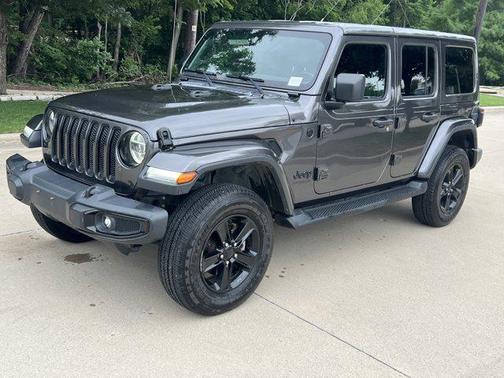 Granite Crystal Metallic Clearcoat 2020 Jeep Wrangler Unlimited Sahara