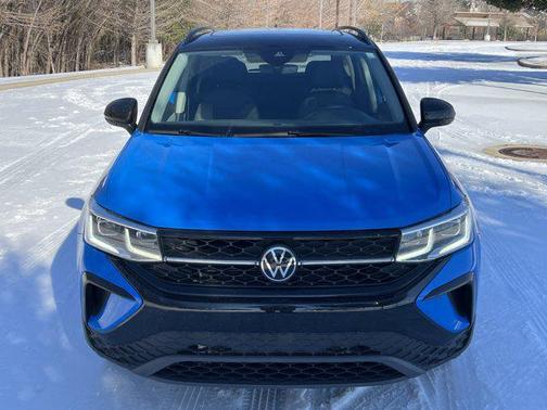 2024 Volkswagen Taos 1.5T SE Black