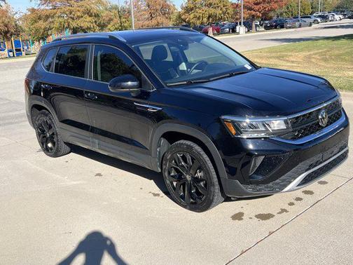 2024 Volkswagen Taos 1.5T SE