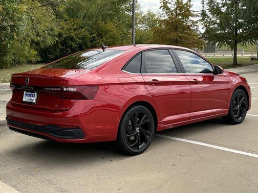 Kings Red Metallic 2026 Volkswagen Jetta 1.4T SE
