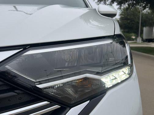 Oryx White Pearl 2022 Volkswagen Jetta 1.5T SE