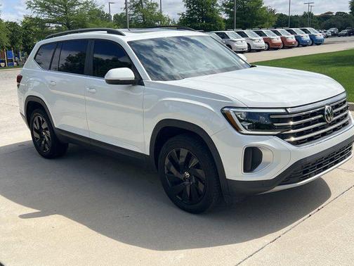 2024 Volkswagen Atlas 2.0T SE w/Technology 4MOTION