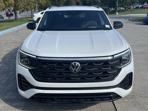 2025 Volkswagen Atlas Cross Sport 2.0T SEL