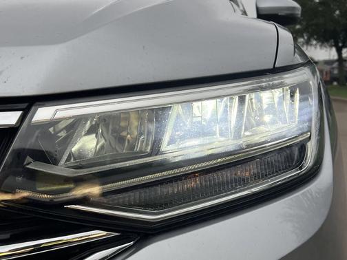 Pyrite Silver Metallic 2024 Volkswagen Tiguan 2.0T S