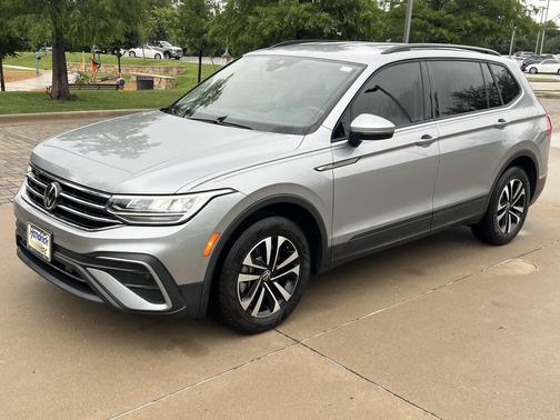 Pyrite Silver Metallic 2024 Volkswagen Tiguan 2.0T S