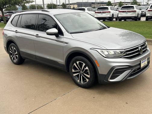 Pyrite Silver Metallic 2024 Volkswagen Tiguan 2.0T S