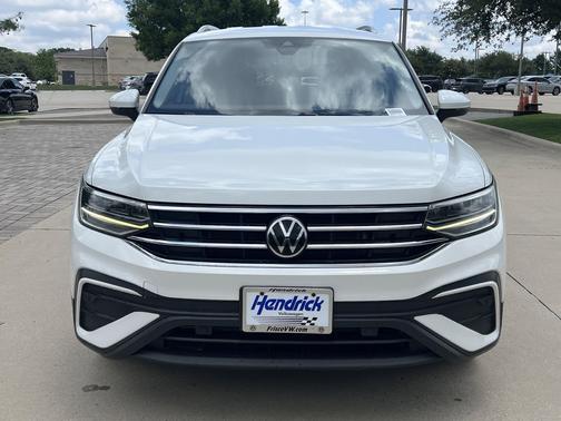 Pure White 2022 Volkswagen Tiguan 2.0T SE