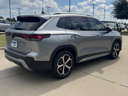 pyrite silver metallic 2026 Volkswagen Tiguan 2.0T SE