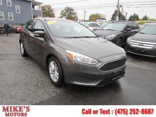 Photo 3 of 31 of 2016 Ford Focus SE